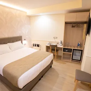 3* Hotel Maximus